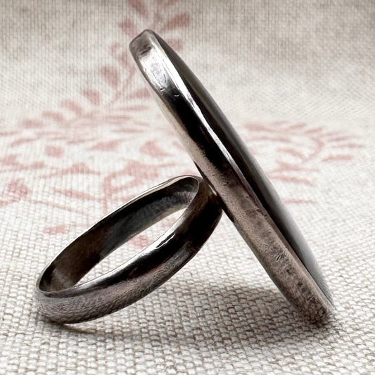 Obsidian ring, size M (US 6)