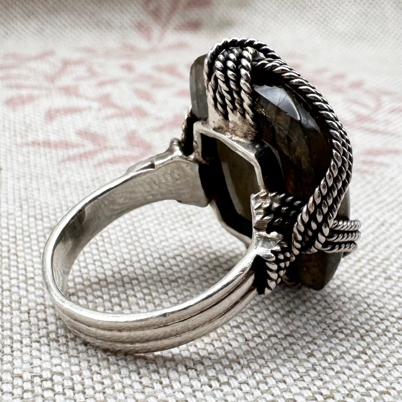 Iridescent labradorite ring, size O/7