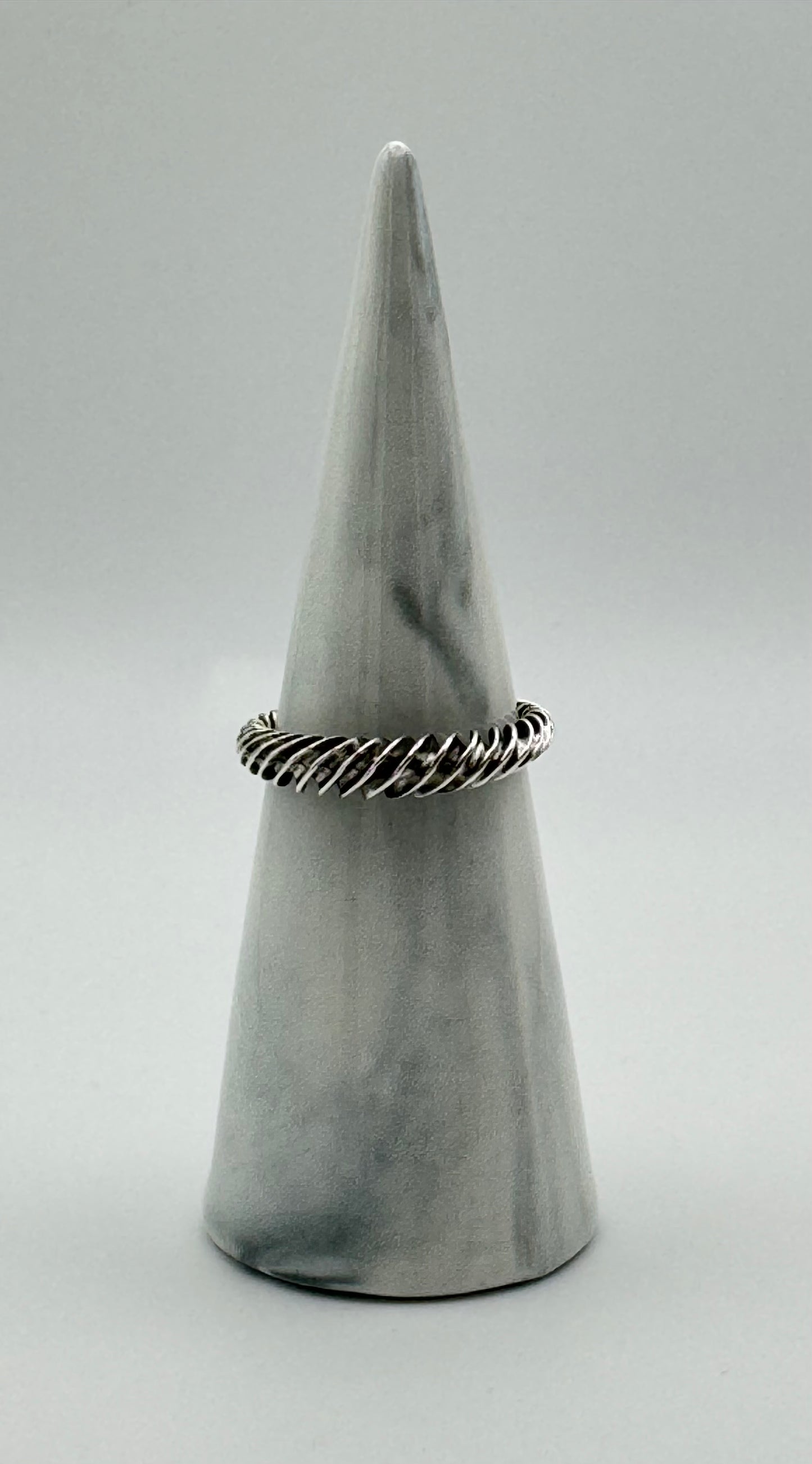 Spiral ring, London 1984, size N.5/7