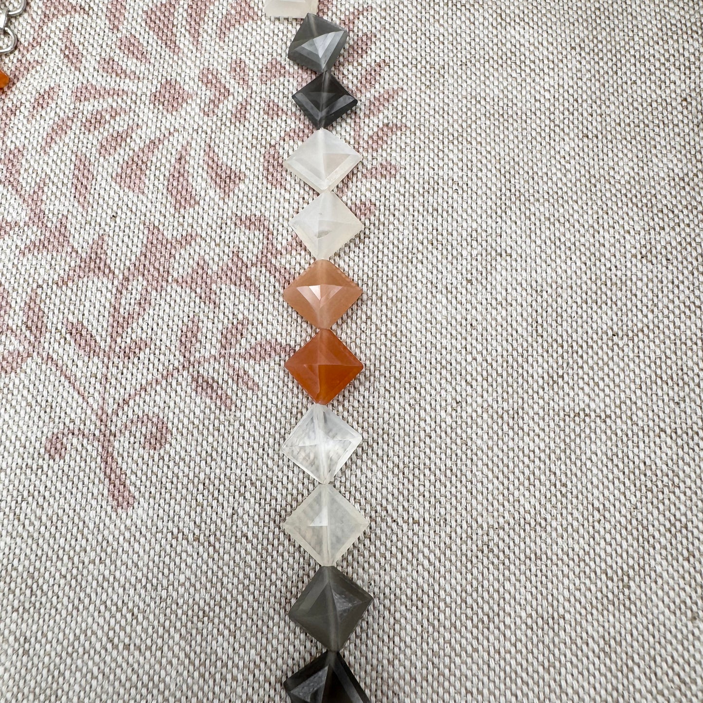 Pyramid-cut quartz fringe necklace