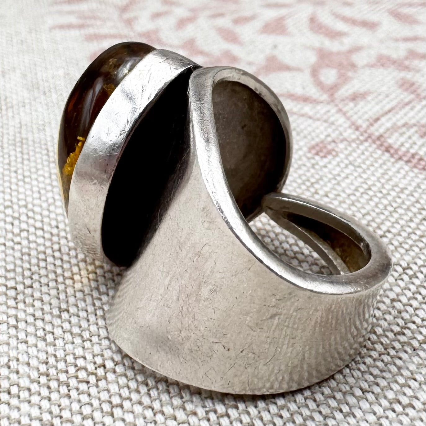 Chunky and adjustable amber ring, size L/5.5