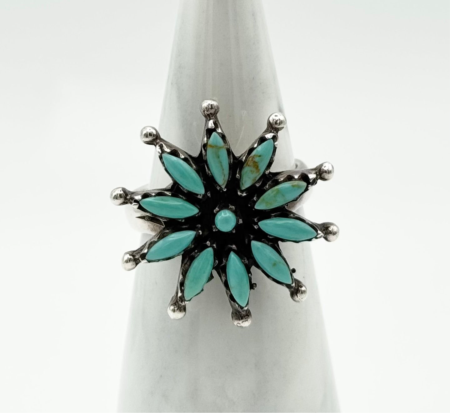 Turquoise ring in starburst floral design, size P/7.5