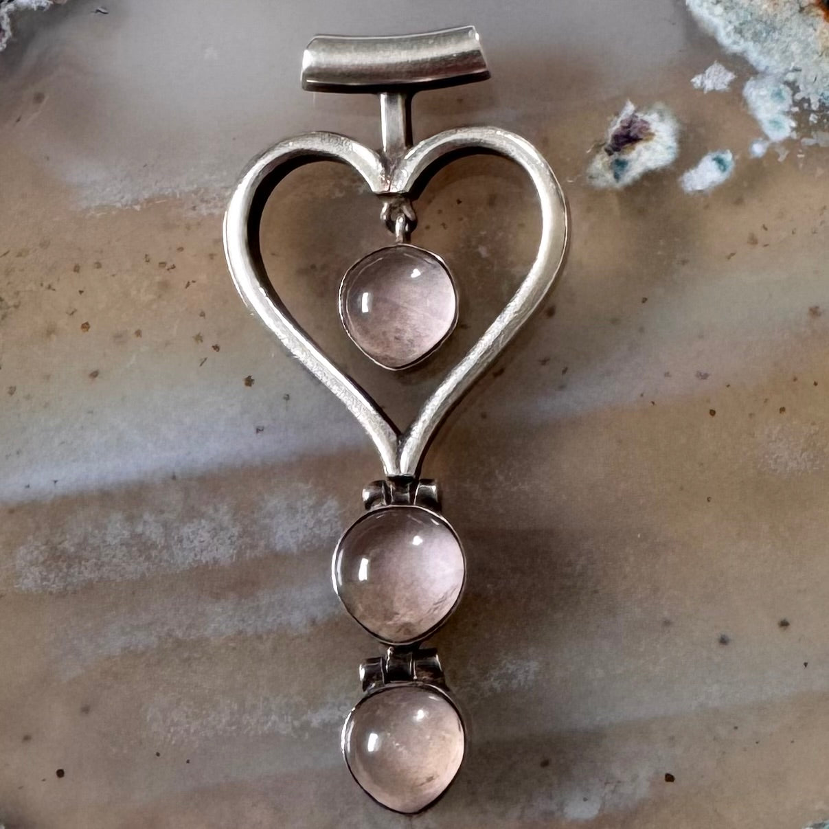 Heart pendant with rose quartz – romantic gemstone necklace