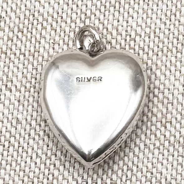Puffy heart pendant