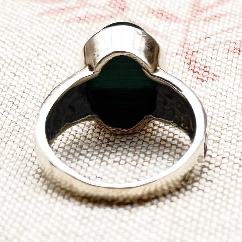Malachite ring - criss-cross design band, size P/7.5