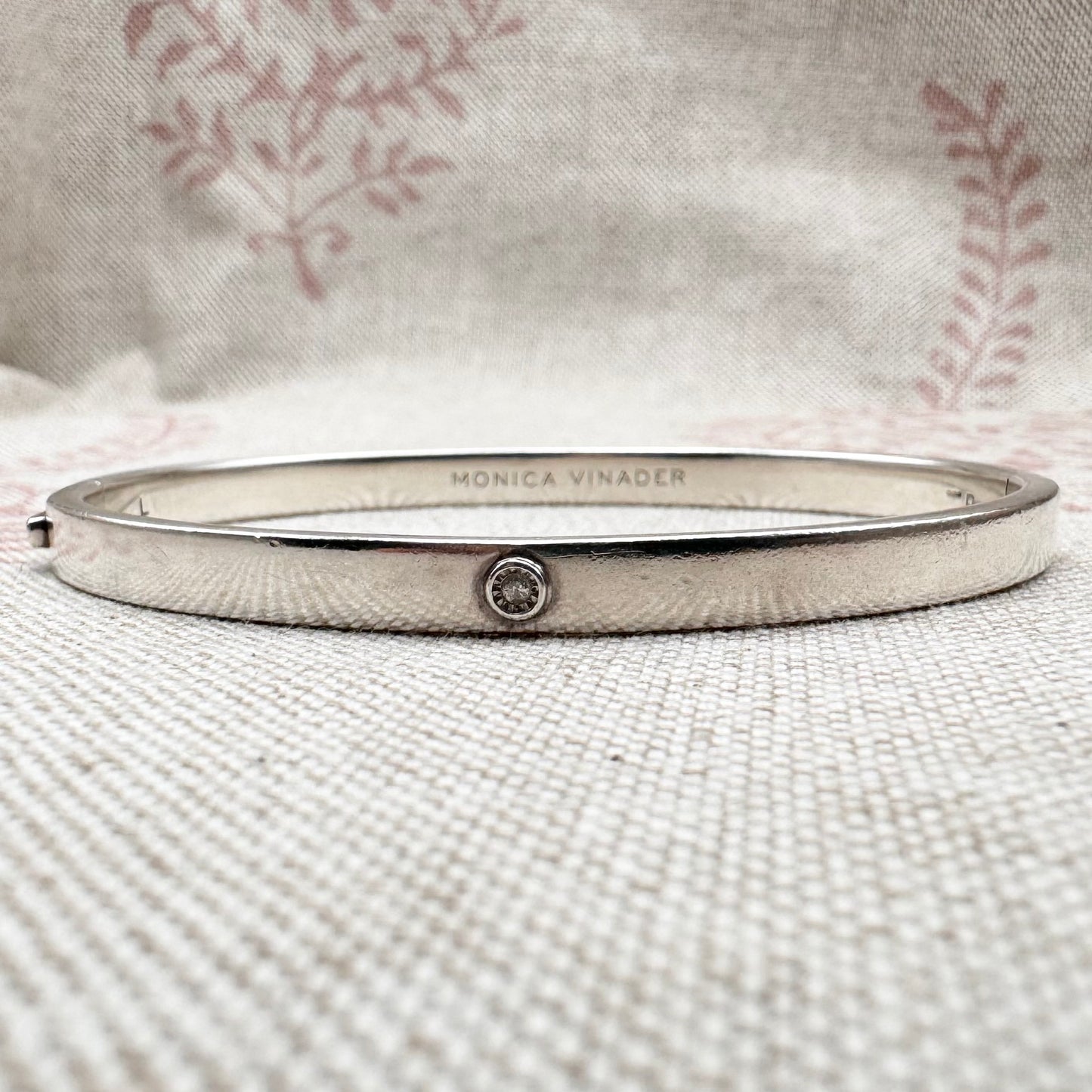 Monica Vinader bracelet with single diamond (lab-grown)