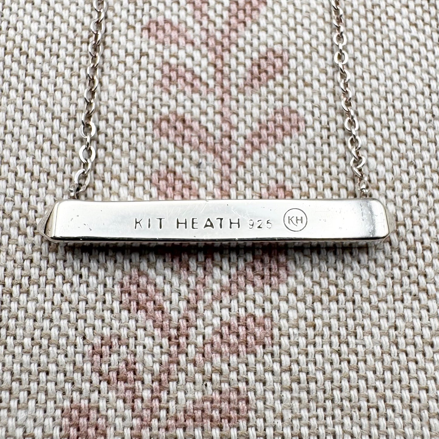 Kit Heath bar necklace