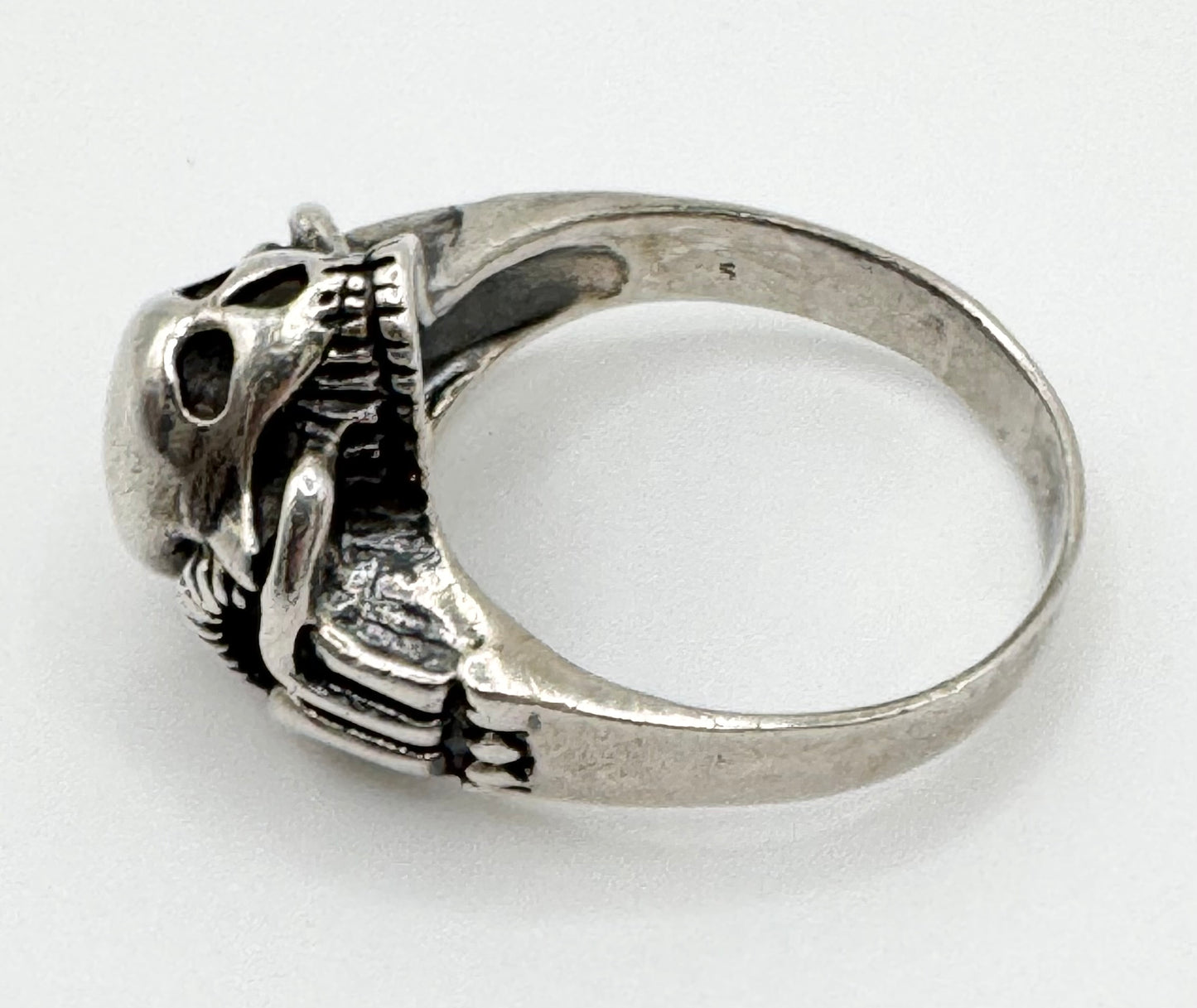Skull ring, size Y.5/12