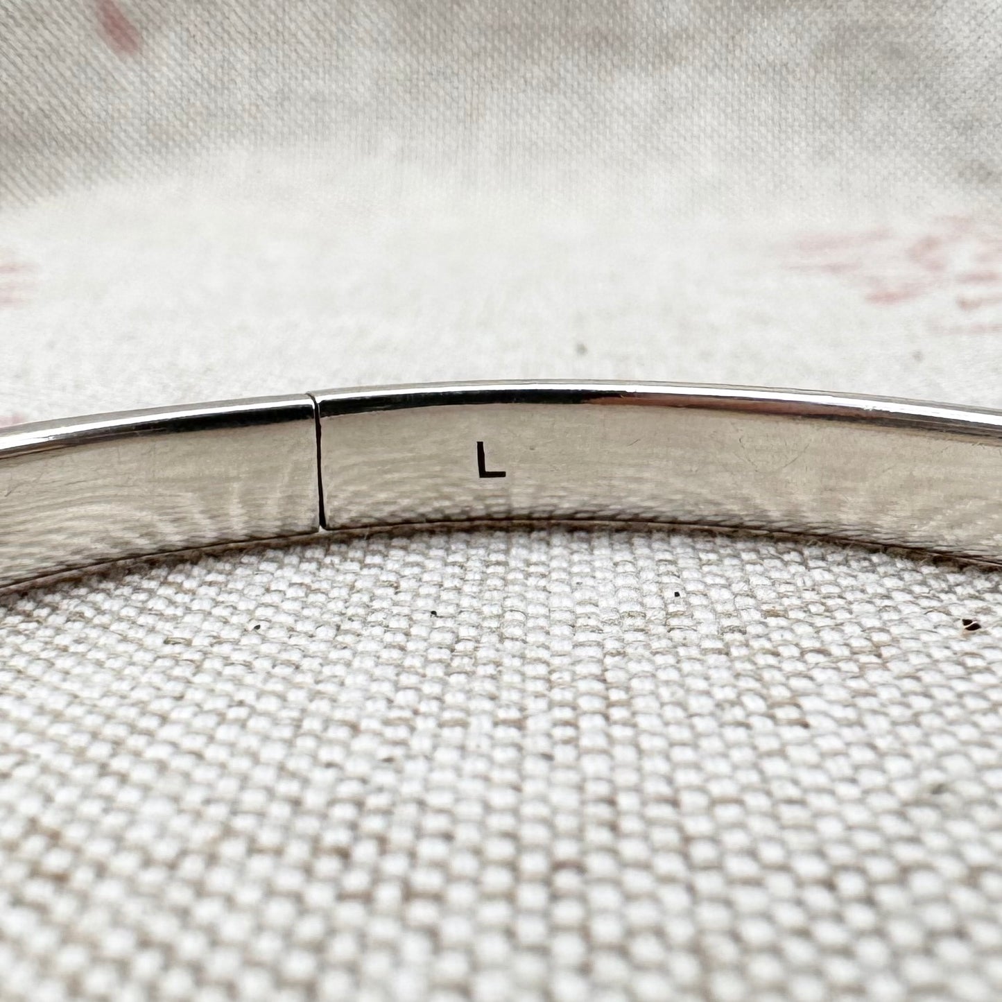 Monica Vinader bracelet with single diamond (lab-grown)