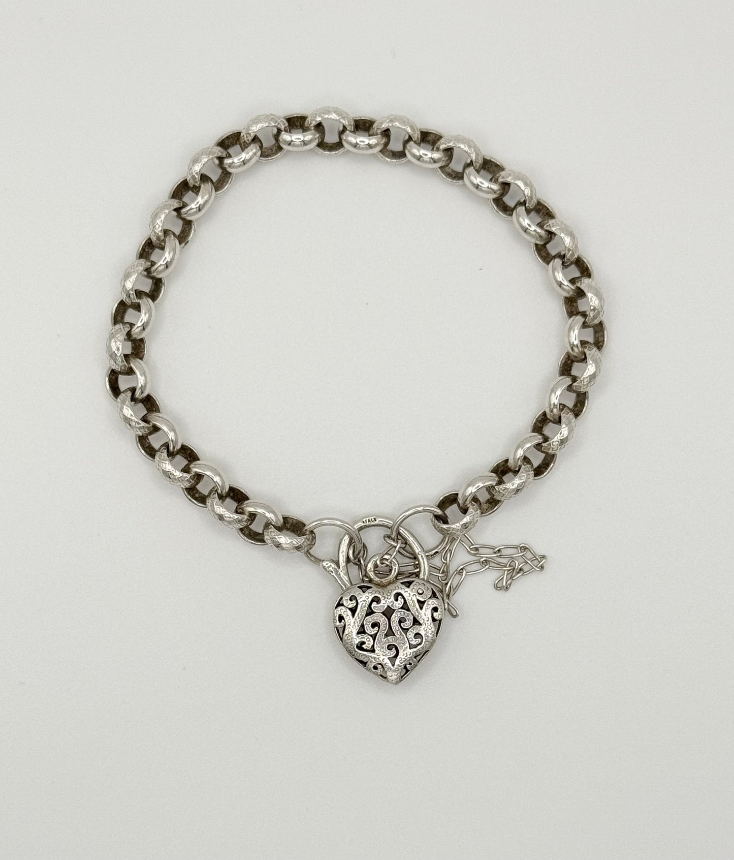 Heart lock belcher bracelet