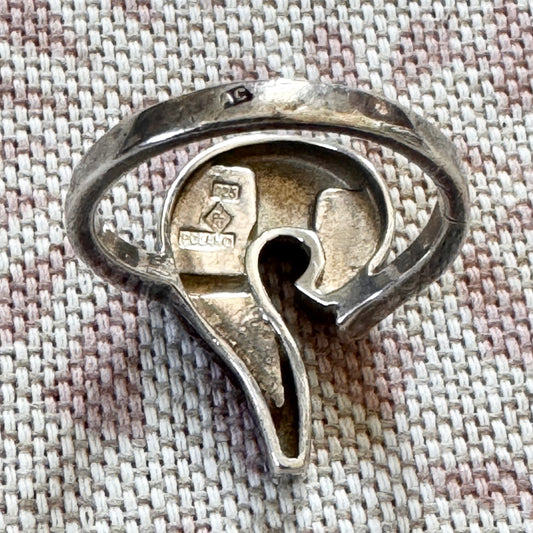 Amber inlay ring – abstract retro style, size M (US 6)