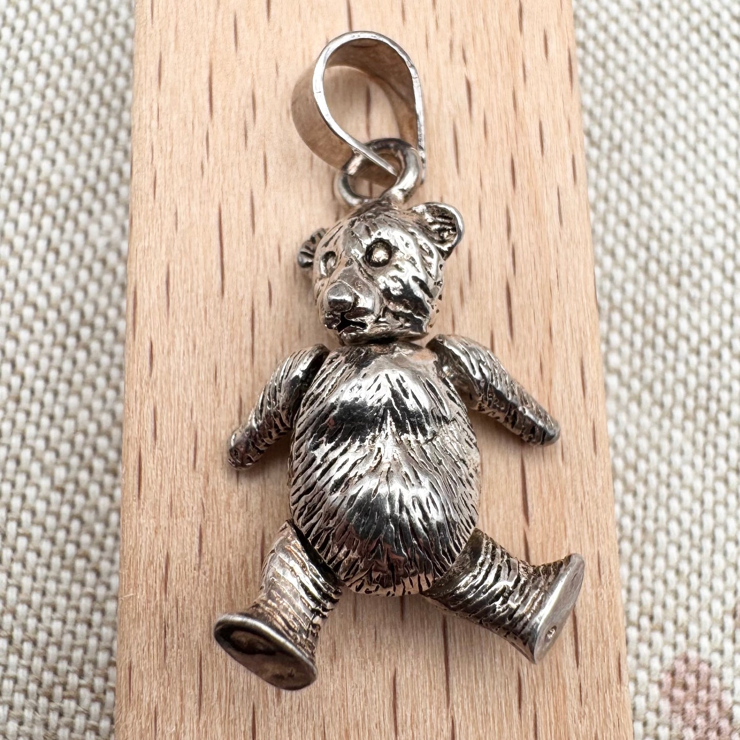 Teddy bear pendant – articulated design
