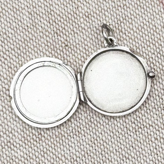 Silver locket, London 1978