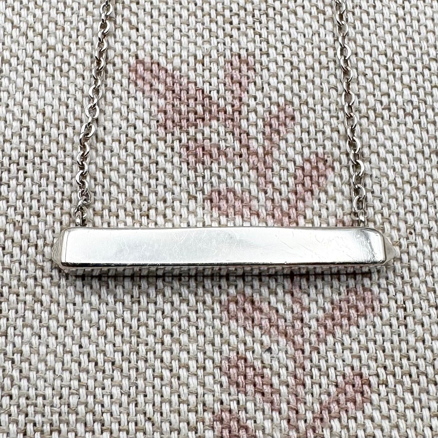 Kit Heath bar necklace