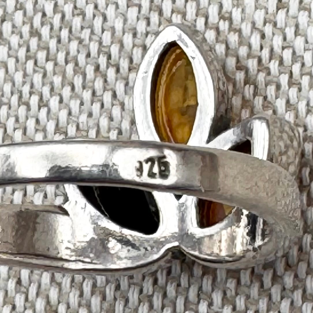 Amber leaf ring – multi-tone Baltic amber, size O/7