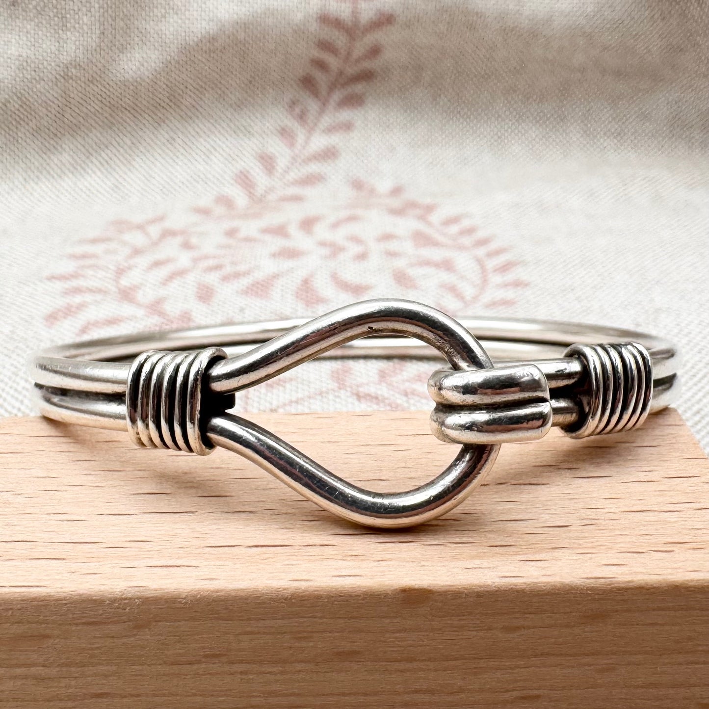 Vintage silver clasp bangle - hallmarked in Birmingham