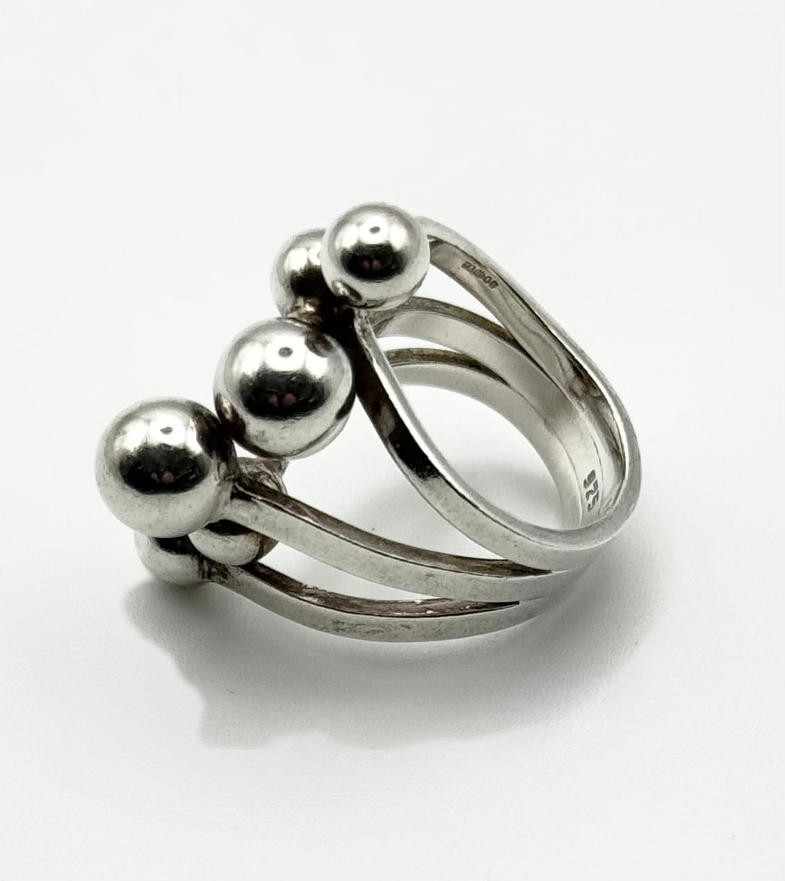 Bold sculptural statement ring – London hallmarks, size L/5.5