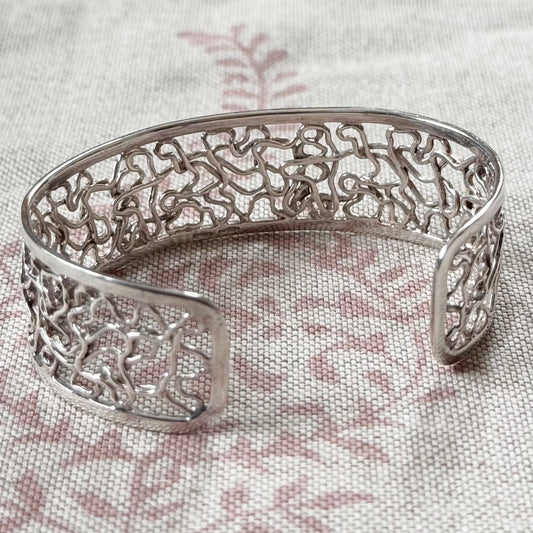 Exquisite squiggly wire bangle – hallmarked by IBB London