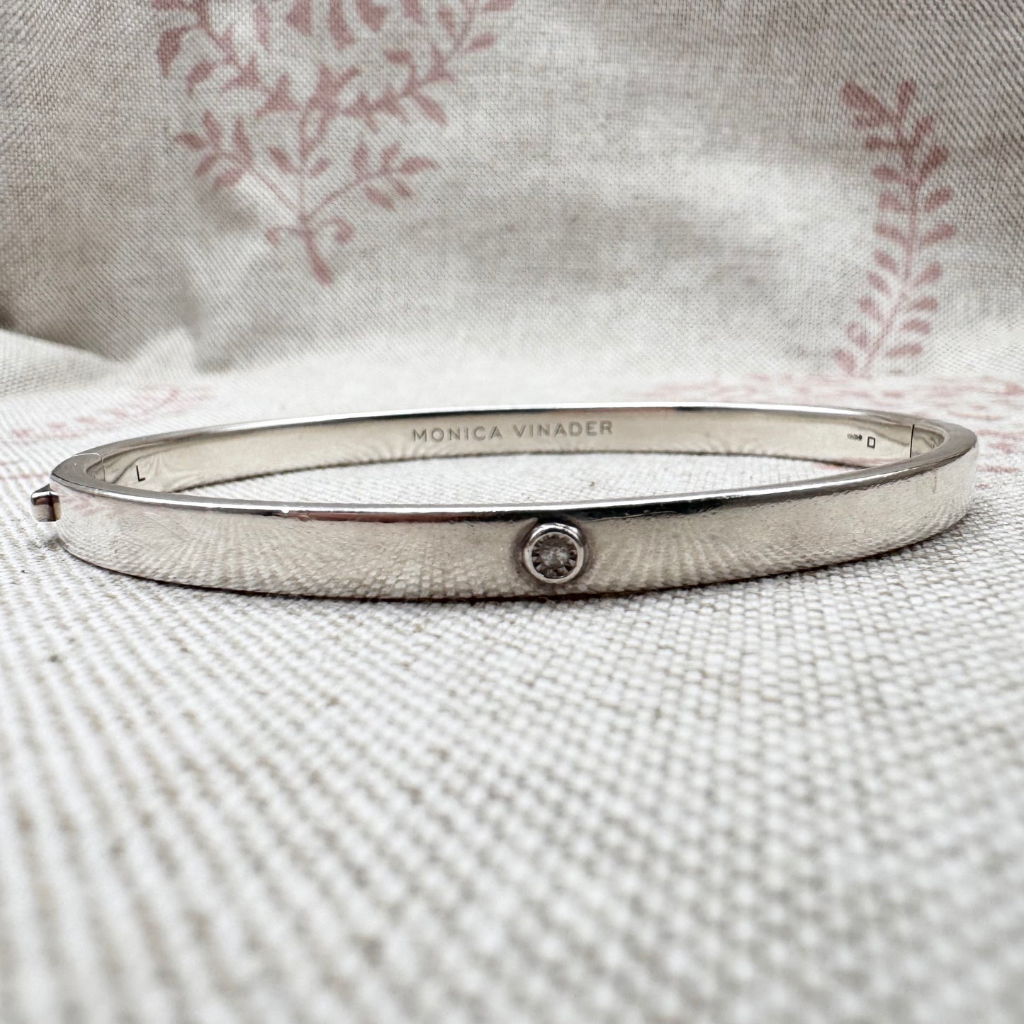 Monica Vinader bracelet with single diamond (lab-grown)