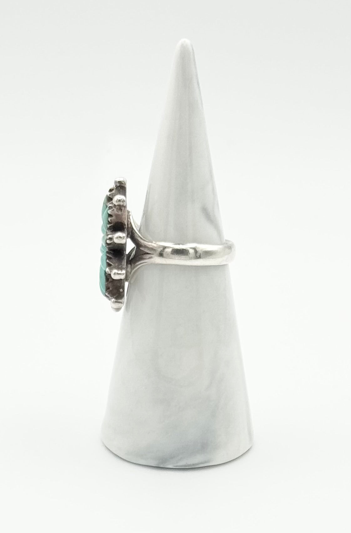 Turquoise ring in starburst floral design, size P/7.5