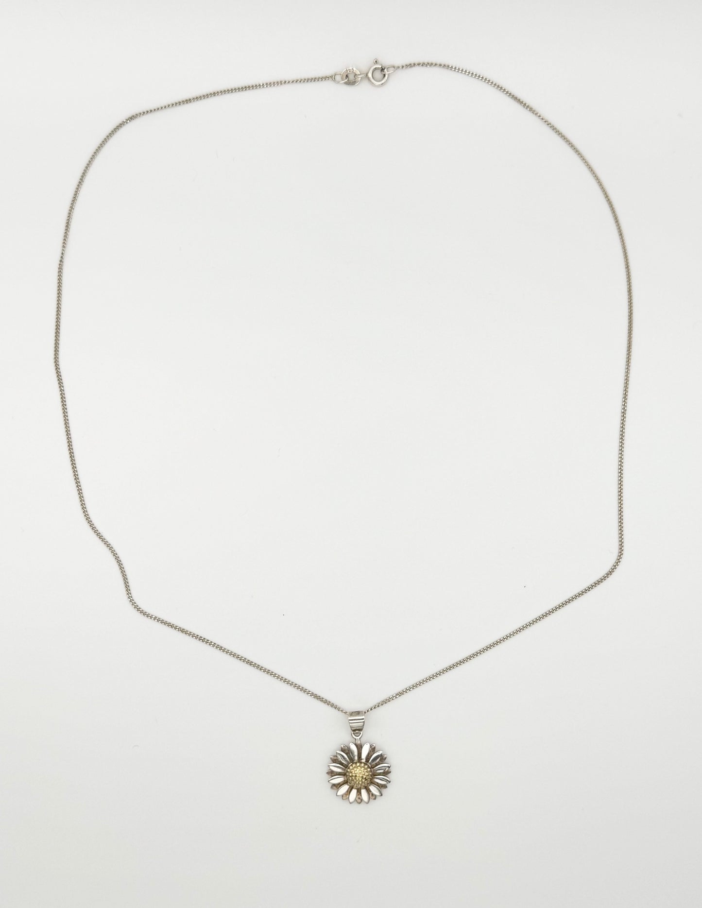 Daisy necklace