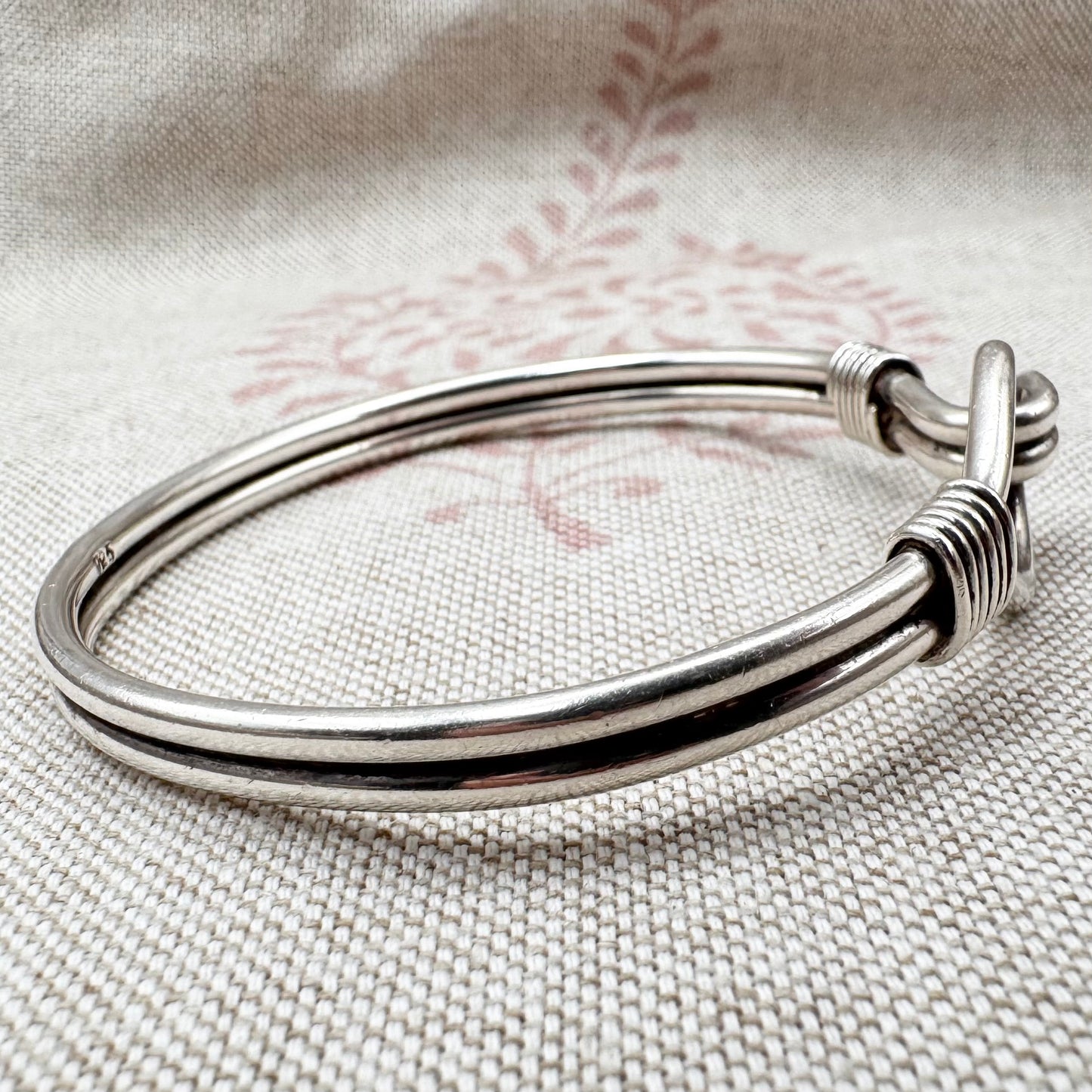 Vintage silver clasp bangle - hallmarked in Birmingham