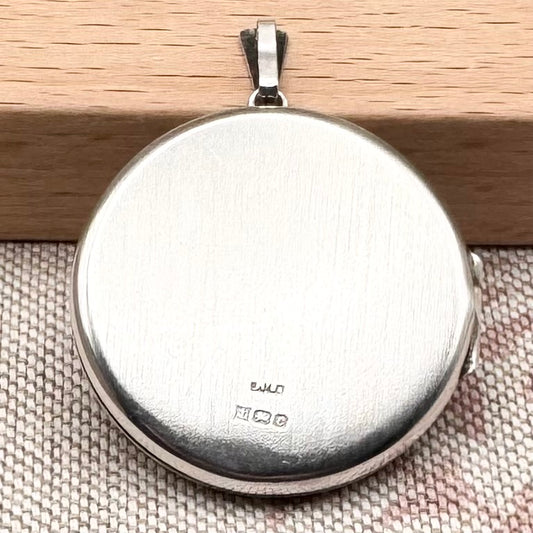 Vintage silver fern locket, hallmarked Birmingham 1977