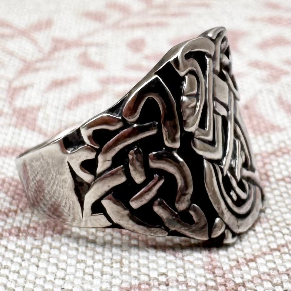 Celtic ring, size Q.5/8.5