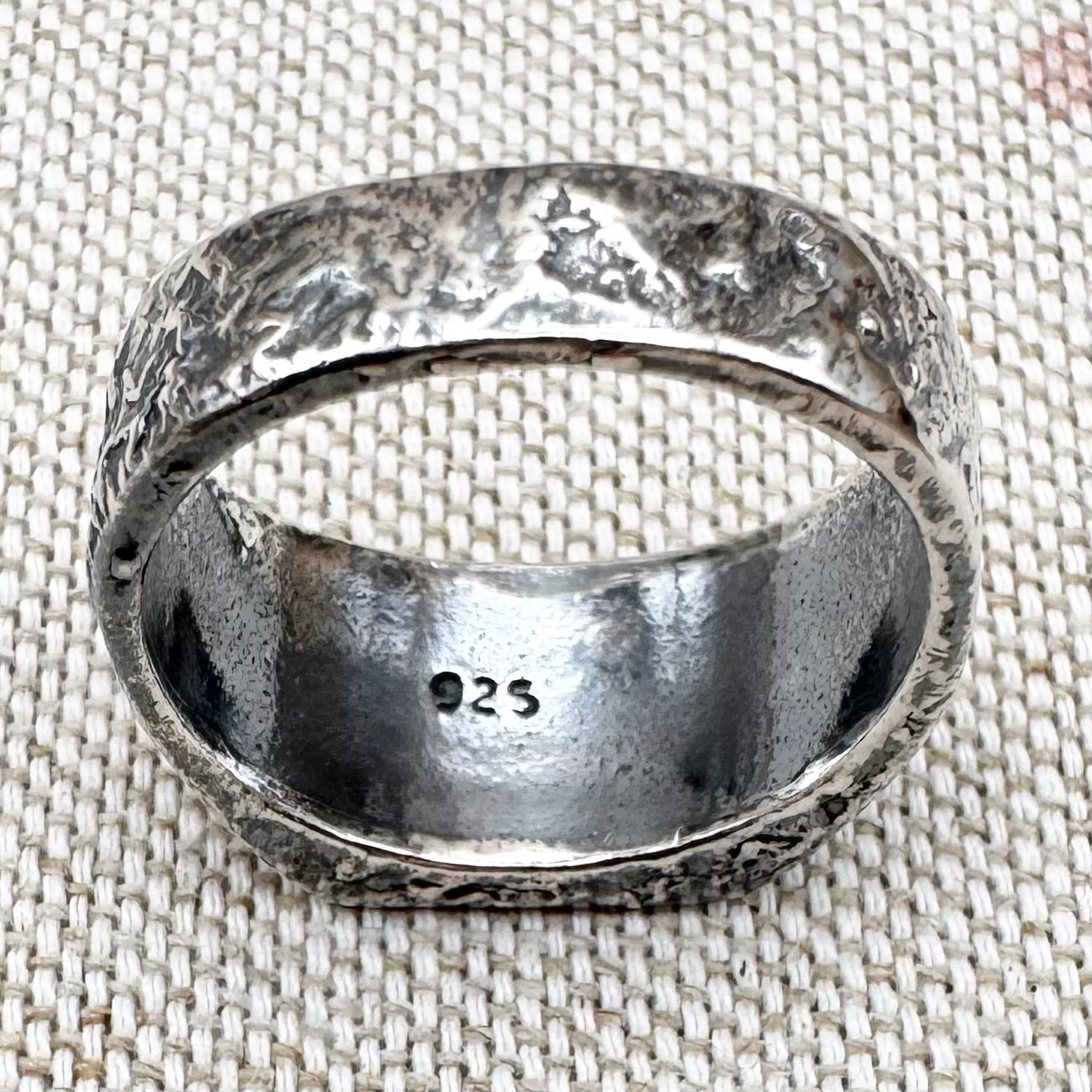 Molten signet ring with engraved ‘E’ letter, size R (US 8.5)