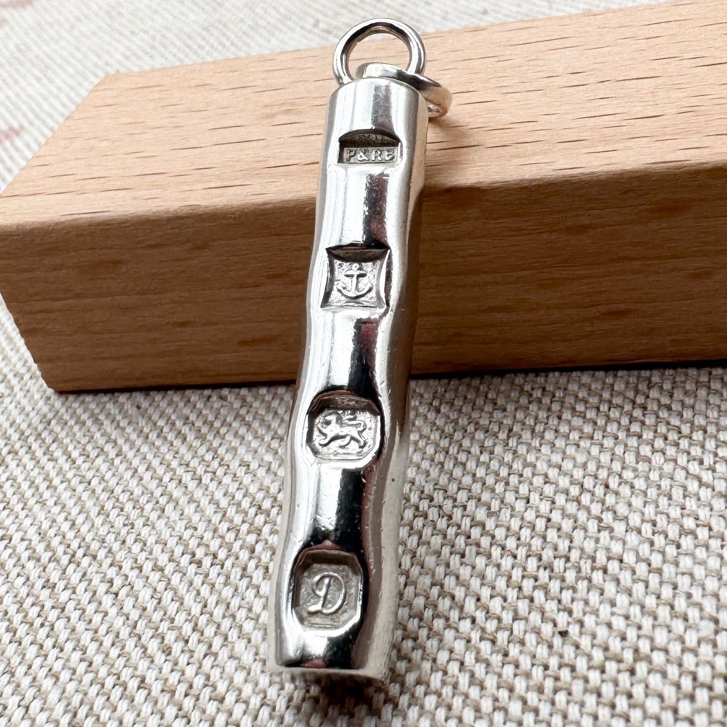 Vintage silver ingot pendant, hallmarked Birmingham 1978