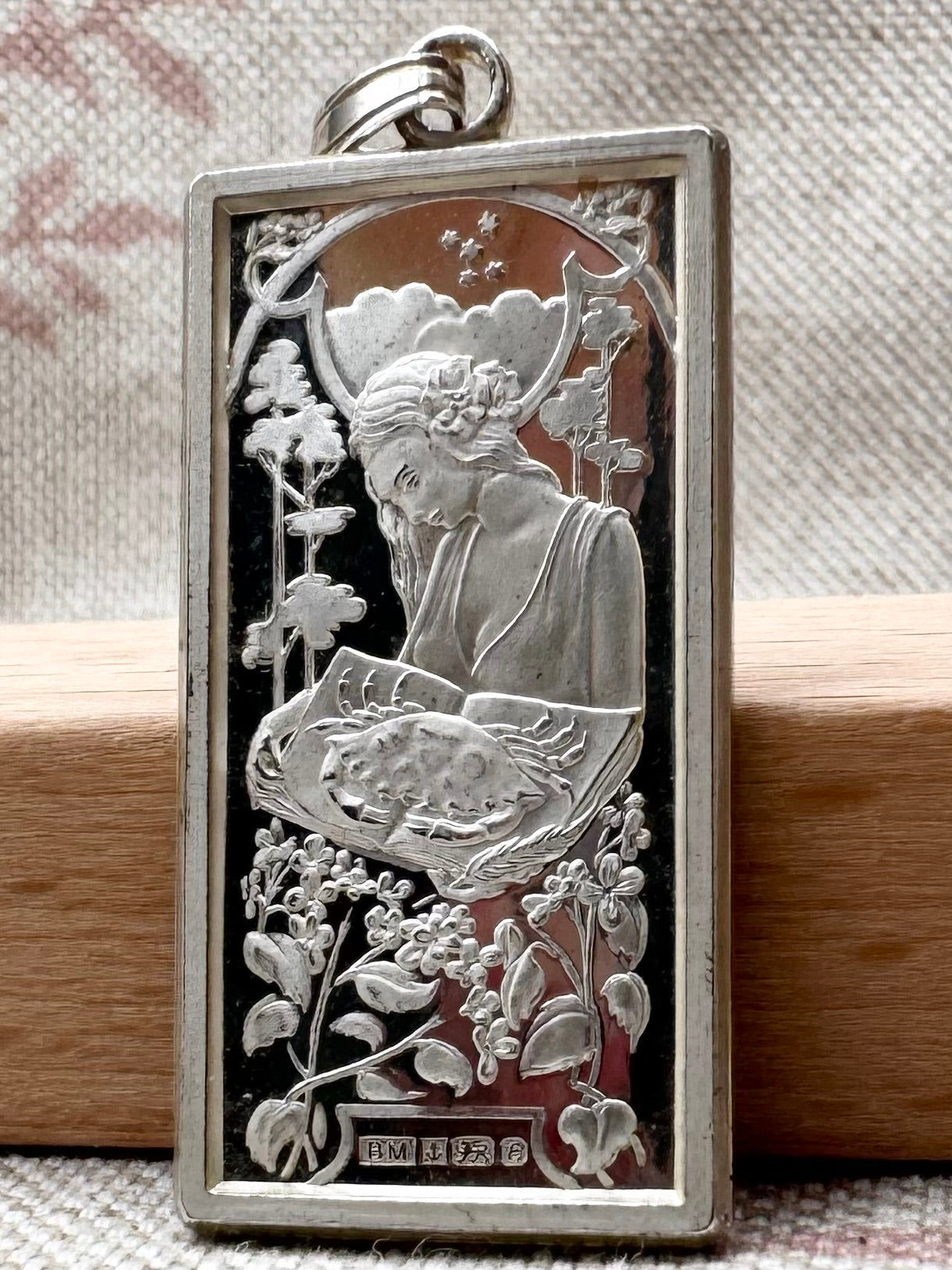 Collectable vintage silver zodiac pendant – Cancer, hallmarked Birmingham 1979