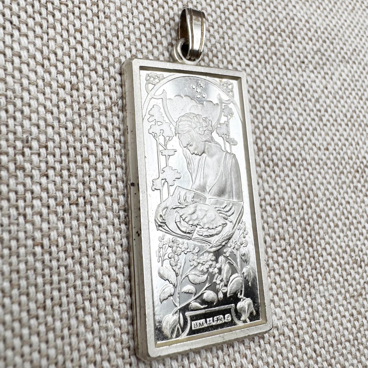 Collectable vintage silver zodiac pendant – Cancer, hallmarked Birmingham 1979