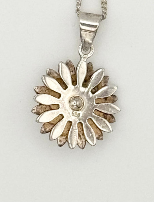 Daisy necklace