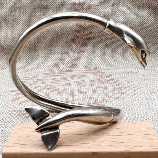 Dolphin head & tail cuff bangle