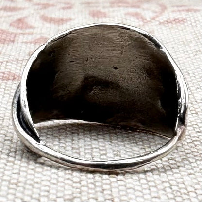 Leaf ring with pearl detail, size L/5.5