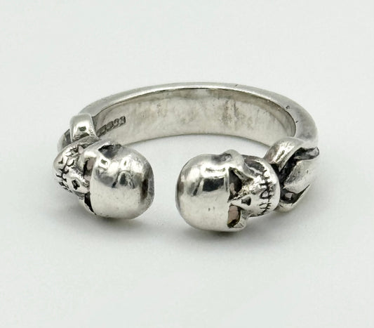 The Great Frog double headed open skull ring, size L.5/6