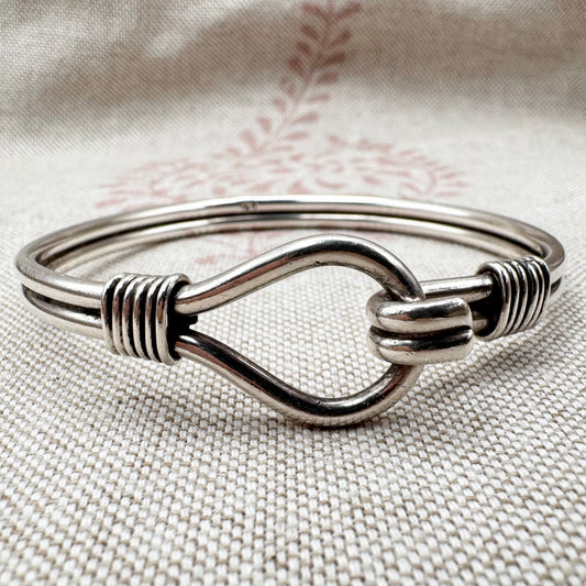 Vintage silver clasp bangle - hallmarked in Birmingham