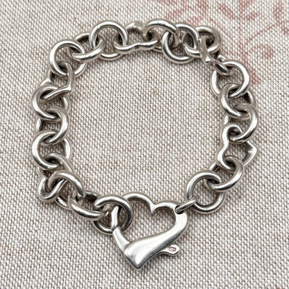 Chunky heart link bracelet with statement clasp