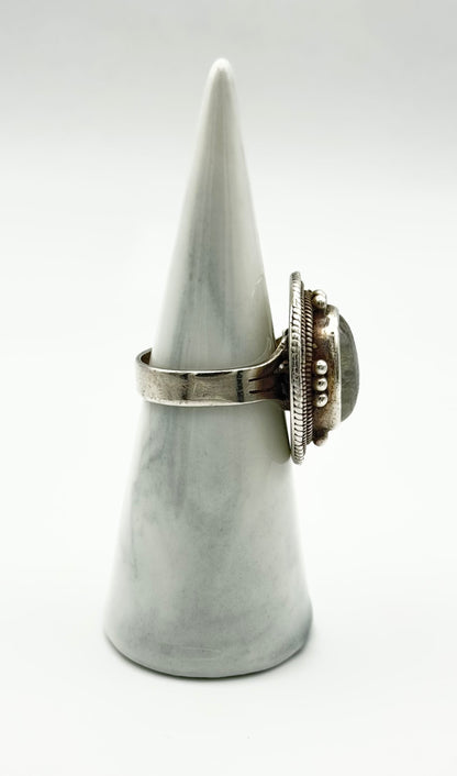 Moonstone ring - ethereal beauty in every light, size P.5/8