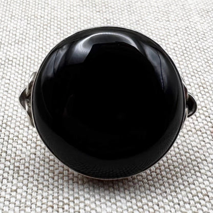Classic black onyx ring – sleek vintage design, size N/6.5