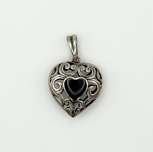 Black onyx heart pendant