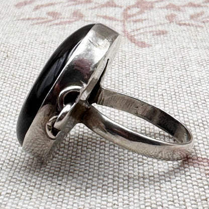 Classic black onyx ring – sleek vintage design, size N/6.5