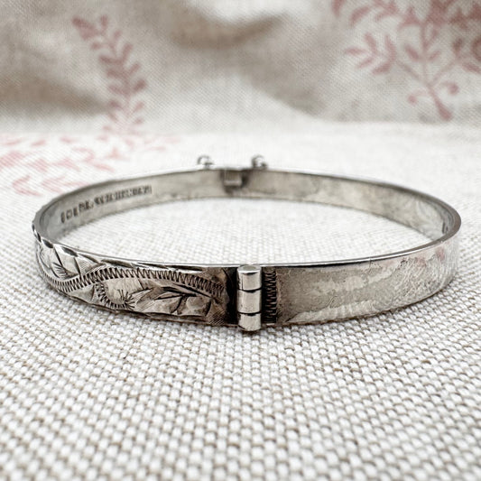 Silver hinged bangle, hallmarked Birmingham 1990