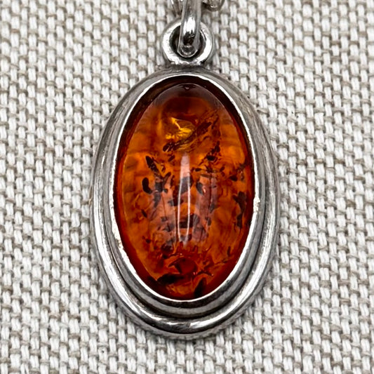 Amber necklace – oval cabochon