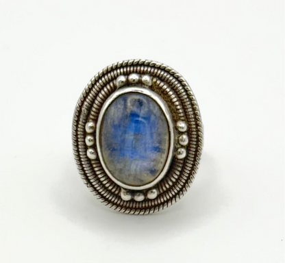 Moonstone ring - ethereal beauty in every light, size P.5/8