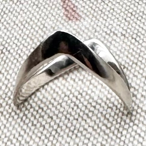 Wishbone ring, size N.5/7