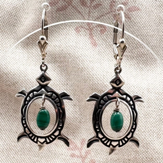 Malachite turtle earrings – handcrafted nature-inspired jewellery