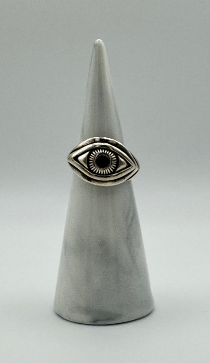 Eye ring, size K/5.5
