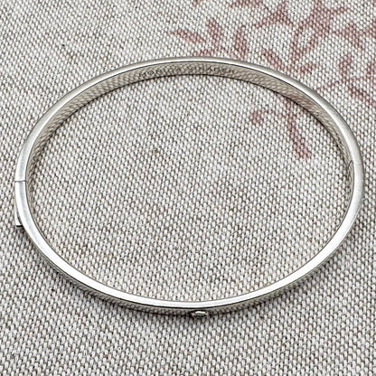 Monica Vinader bracelet with single diamond (lab-grown)