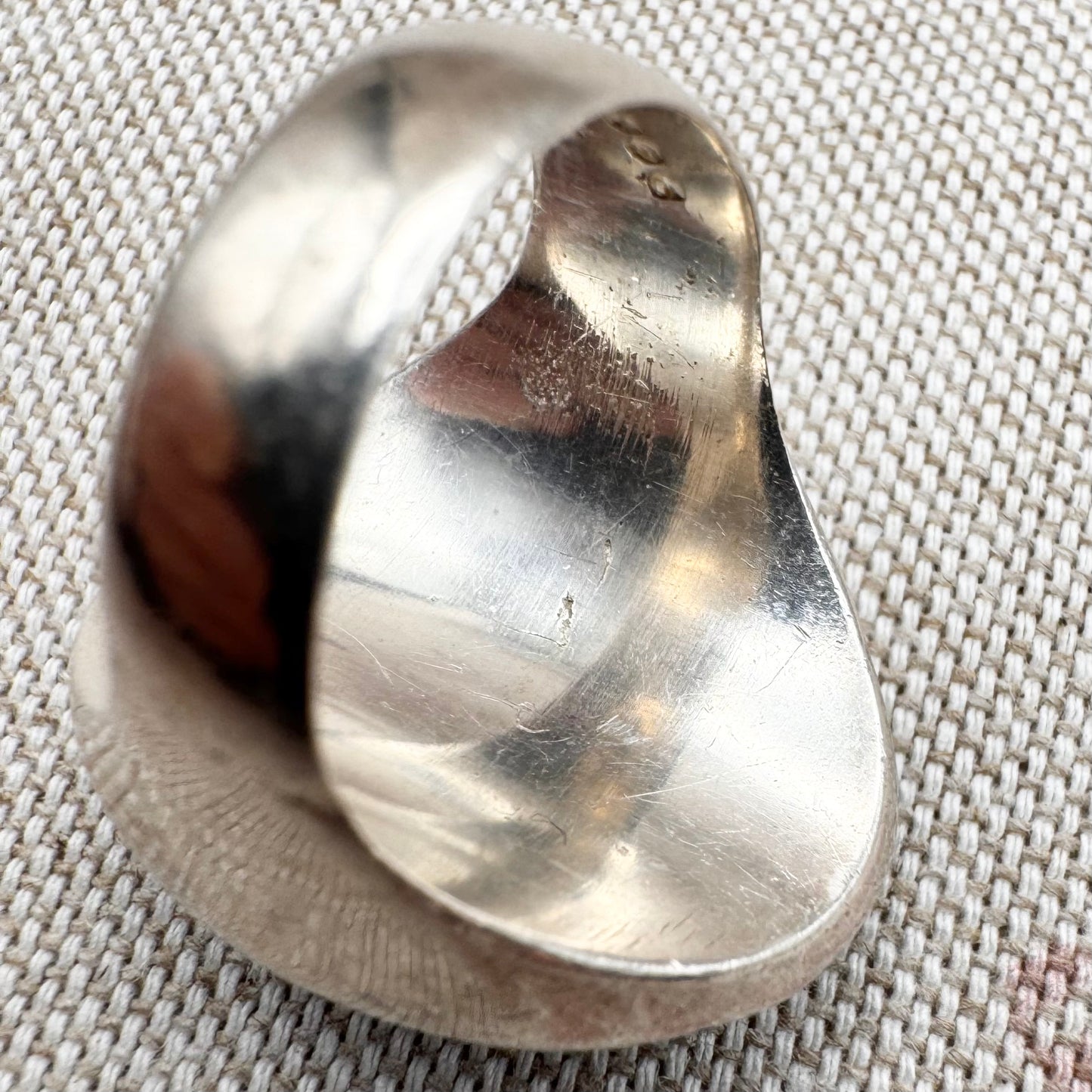 Moss agate ring, London 1975, size P/7.5